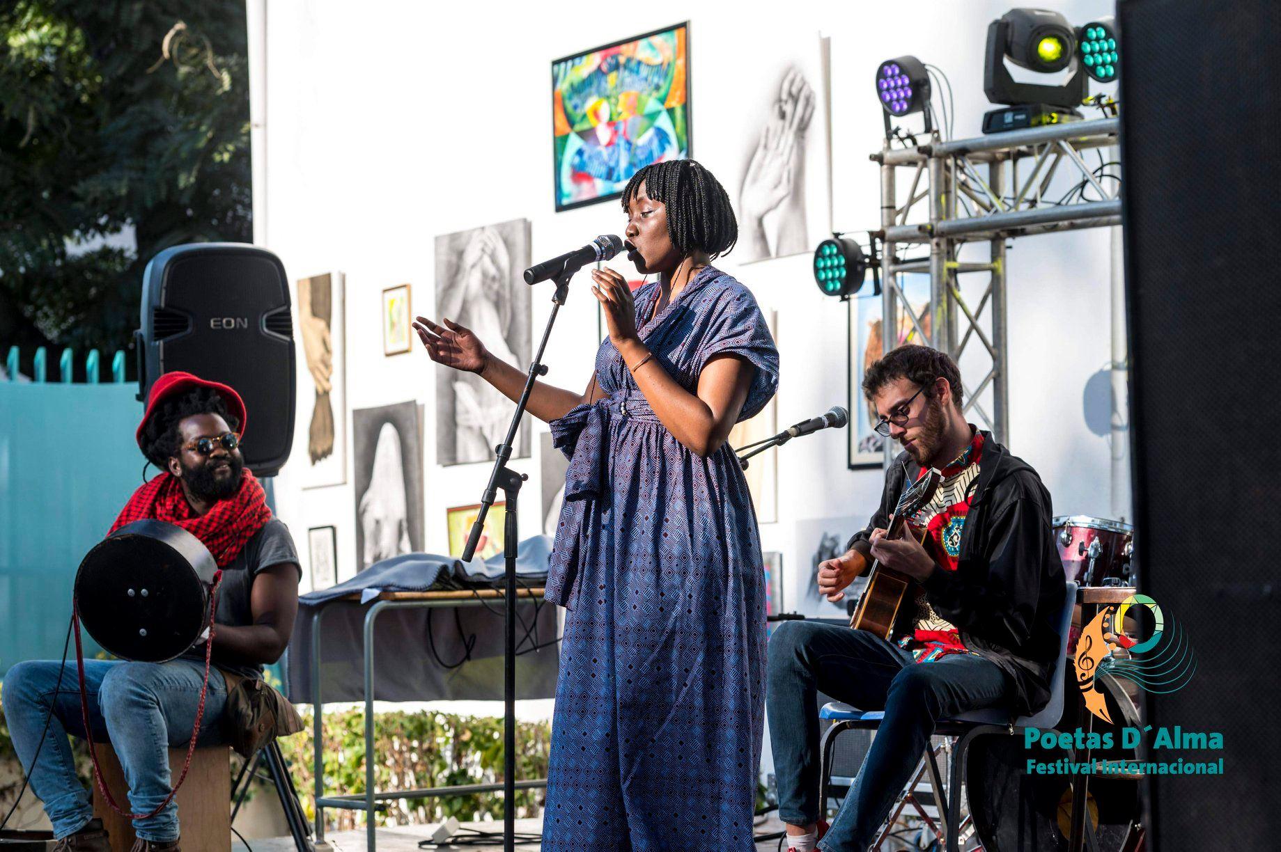 Refiloe Rantsieng : Sunshine Scribes – A people without the ...