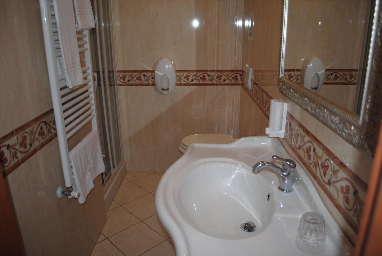 Double Room with Sea View,1007748604:JPEG