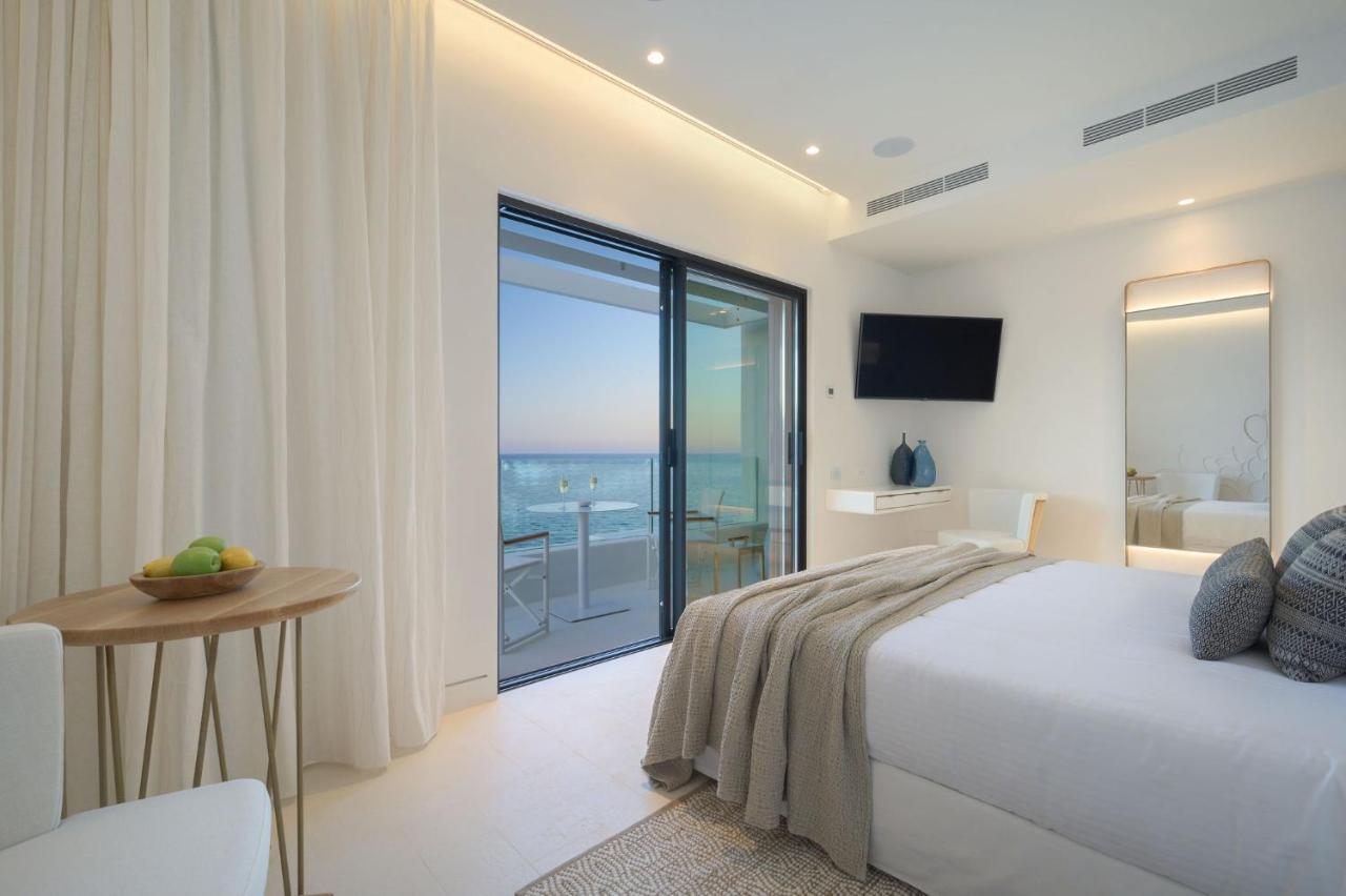 Junior Suite mit Meerblick und Whirlpool im Freien