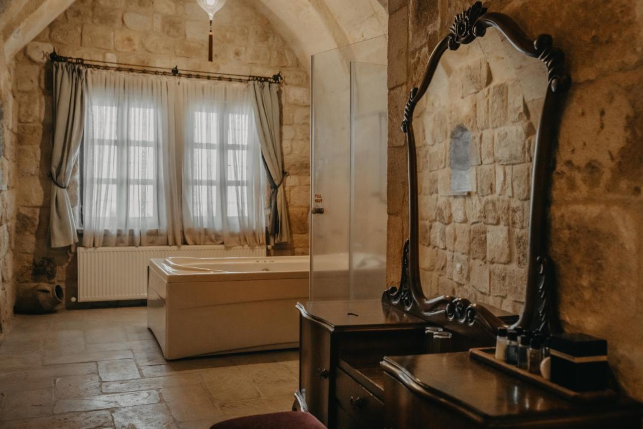 Family Cave Suite