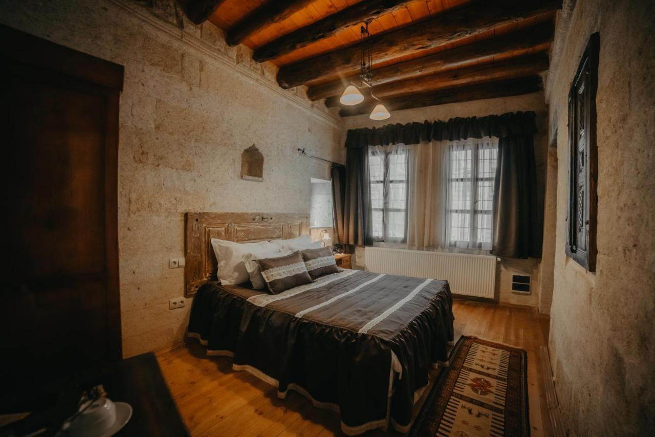 Standard Cave Room
