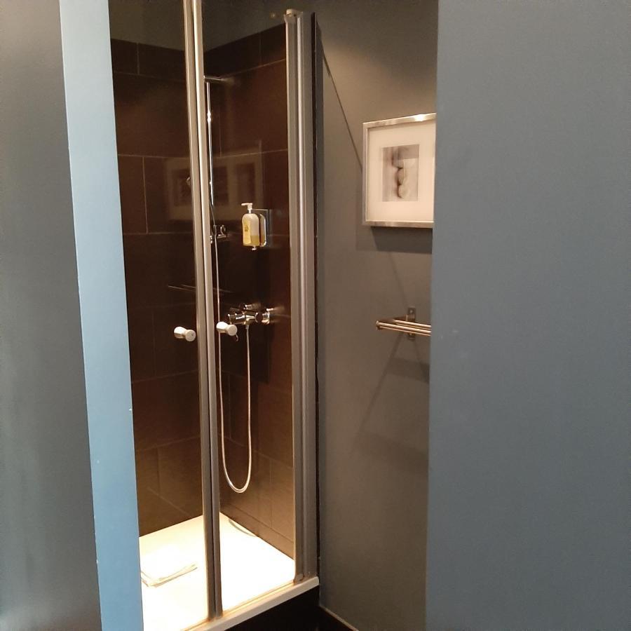 Single Room with Shared Toilet