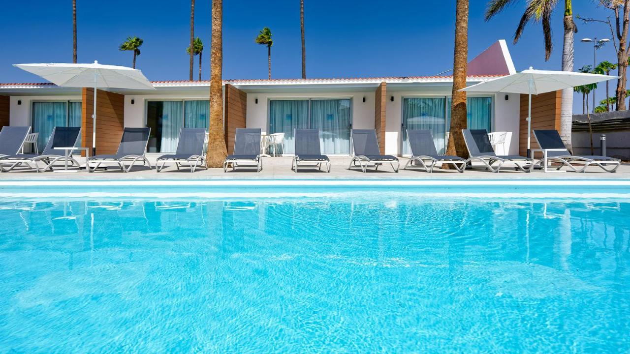 Chambre Double - Vue sur Piscine