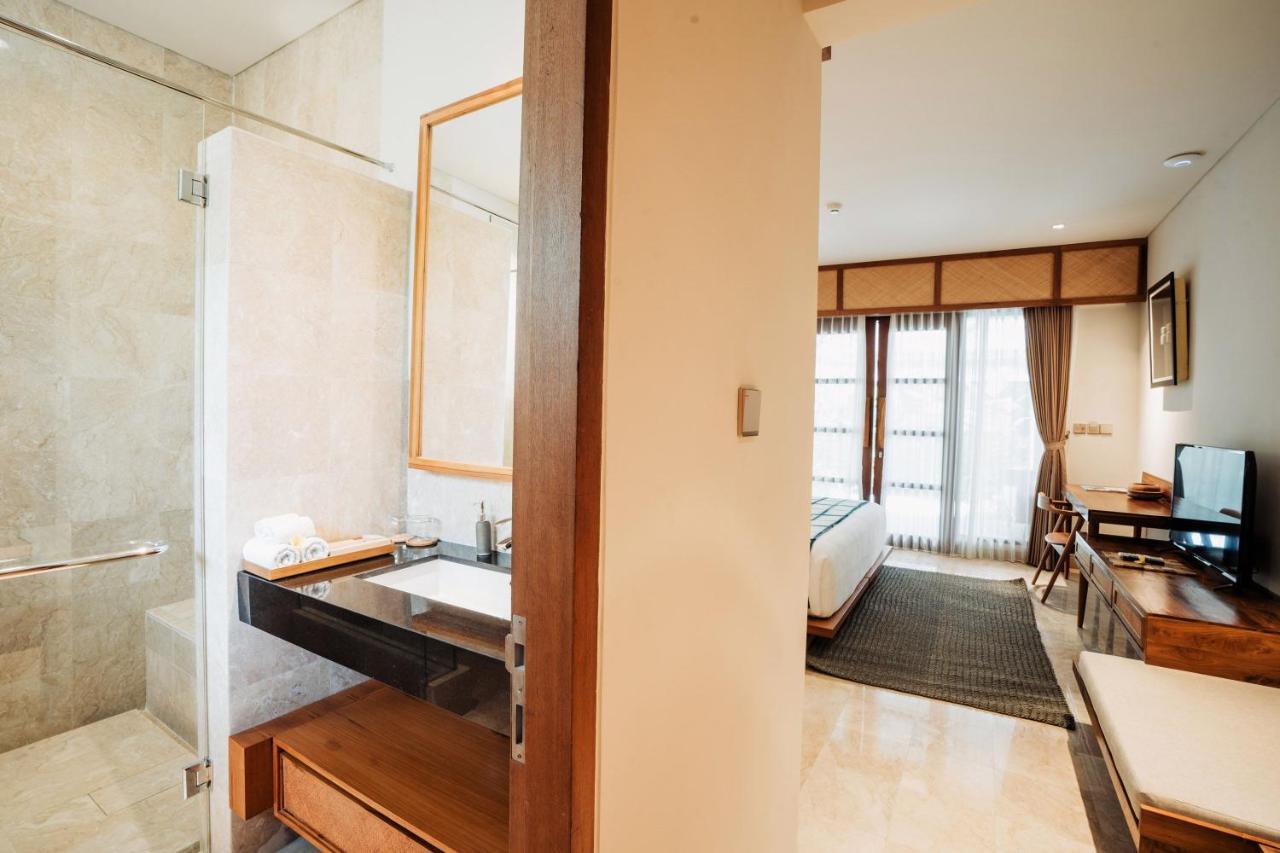 Suite Balcony,1545476218:JPEG