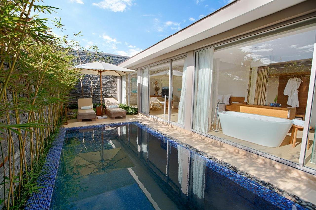One-Bedroom Villa Private Pool Bathtub