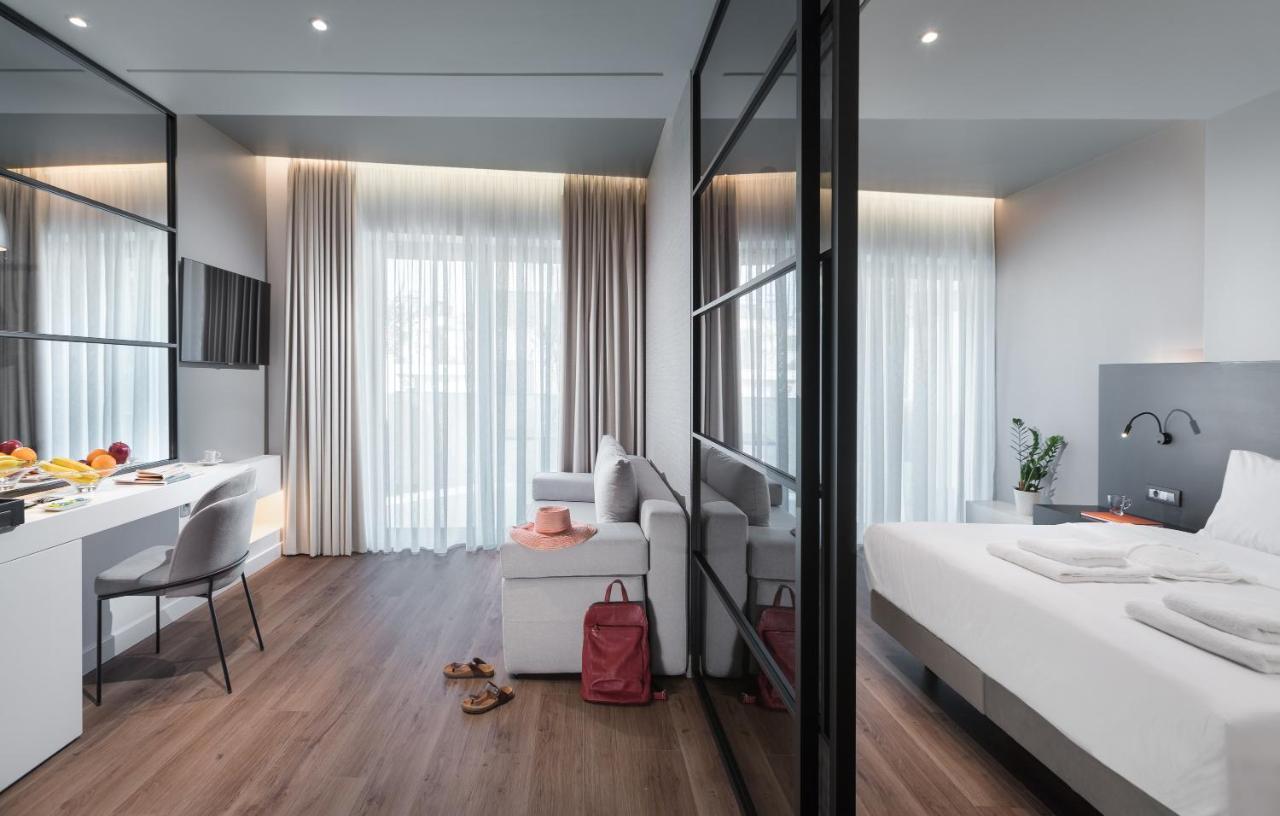 Executive Suite,1124286756:JPEG