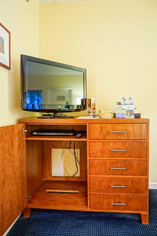 Chambre Lit Queen-size - Accessible aux Personnes à Mobilité Réduite