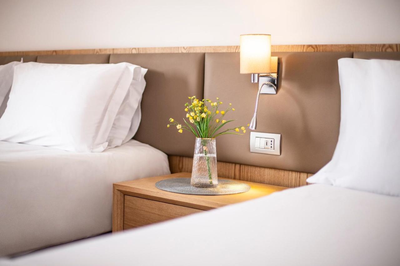 Deluxe Triple Room Sea View