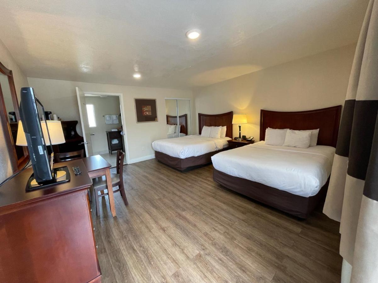 Queen Room Two Queen Beds Accessible or Non-Smoking
