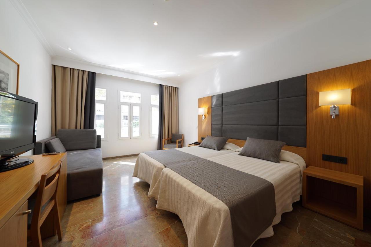 Double or Twin Room,1141924858:JPEG