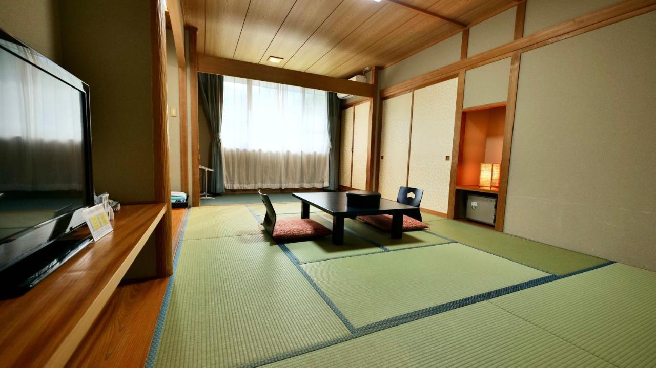 Japanese-Style Room