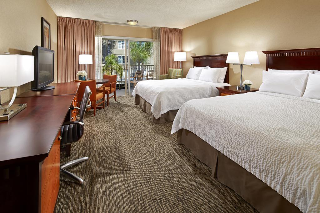 Deluxe Queen Room with Two Queen Beds,1210934206:JPEG