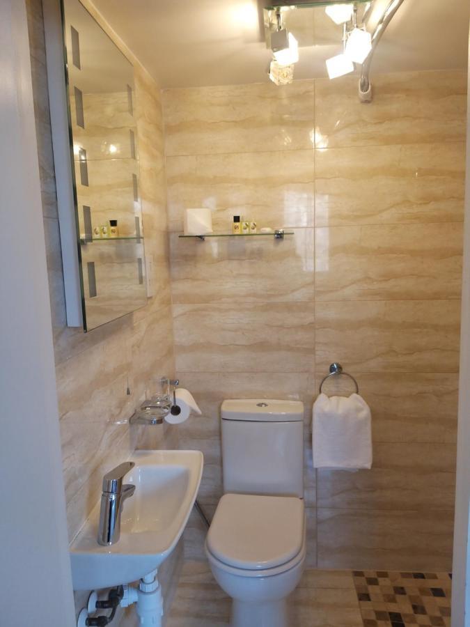 Quarto Duplo com Banheiro Privativo