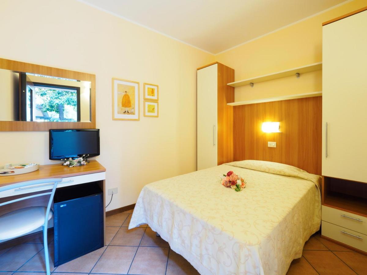 Deluxe Single Room,1593806778:JPEG