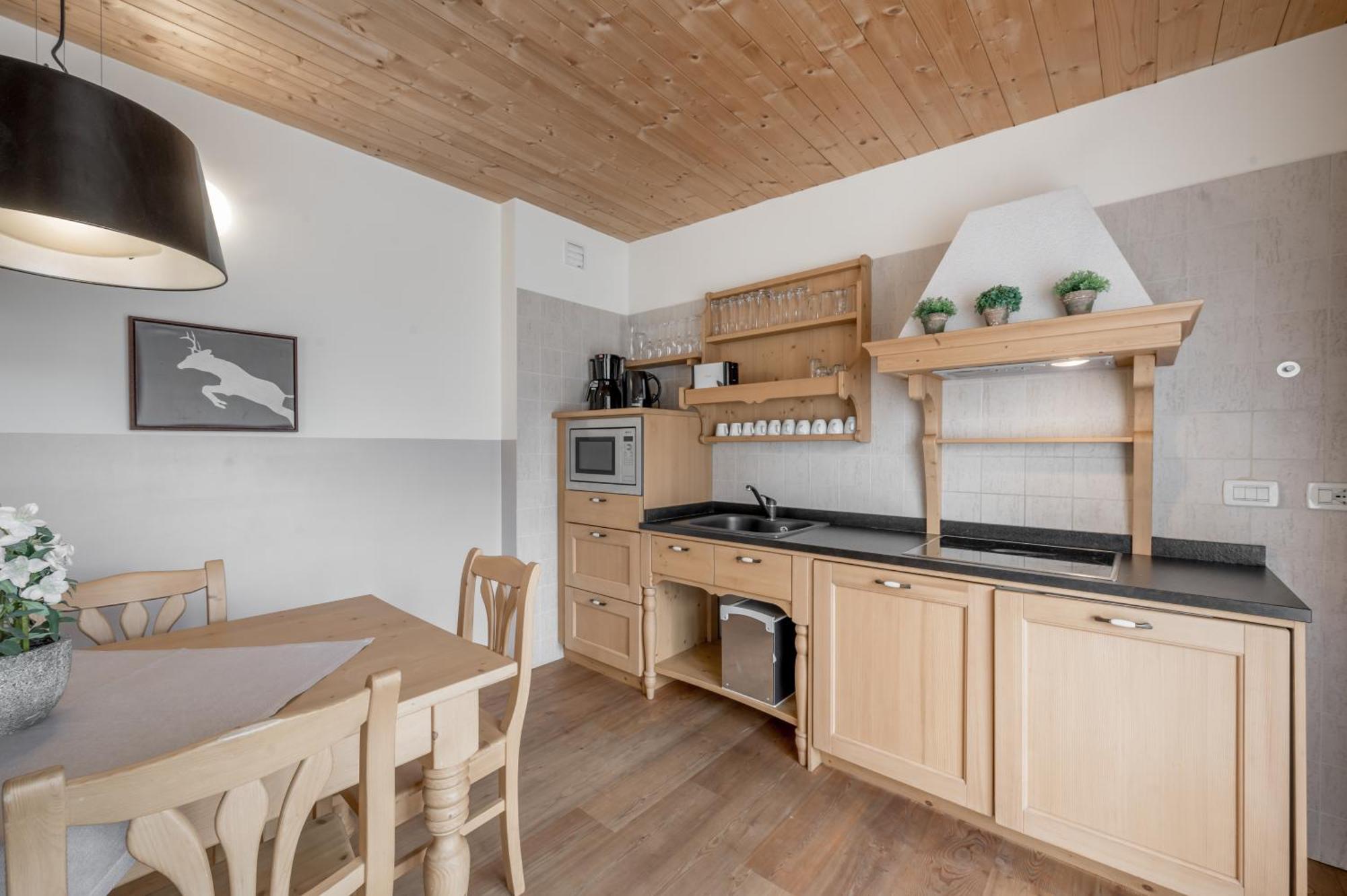 Deluxe Two-Bedroom Apartment