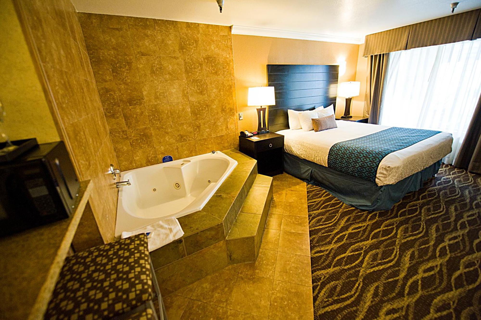 Executive King Suite Spa Bath