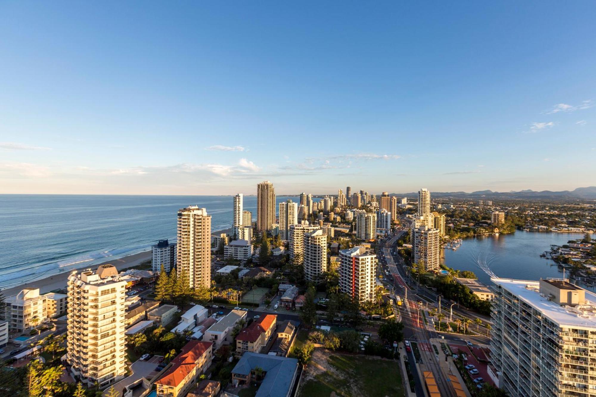 Three-Bedroom Apartment Ocean View