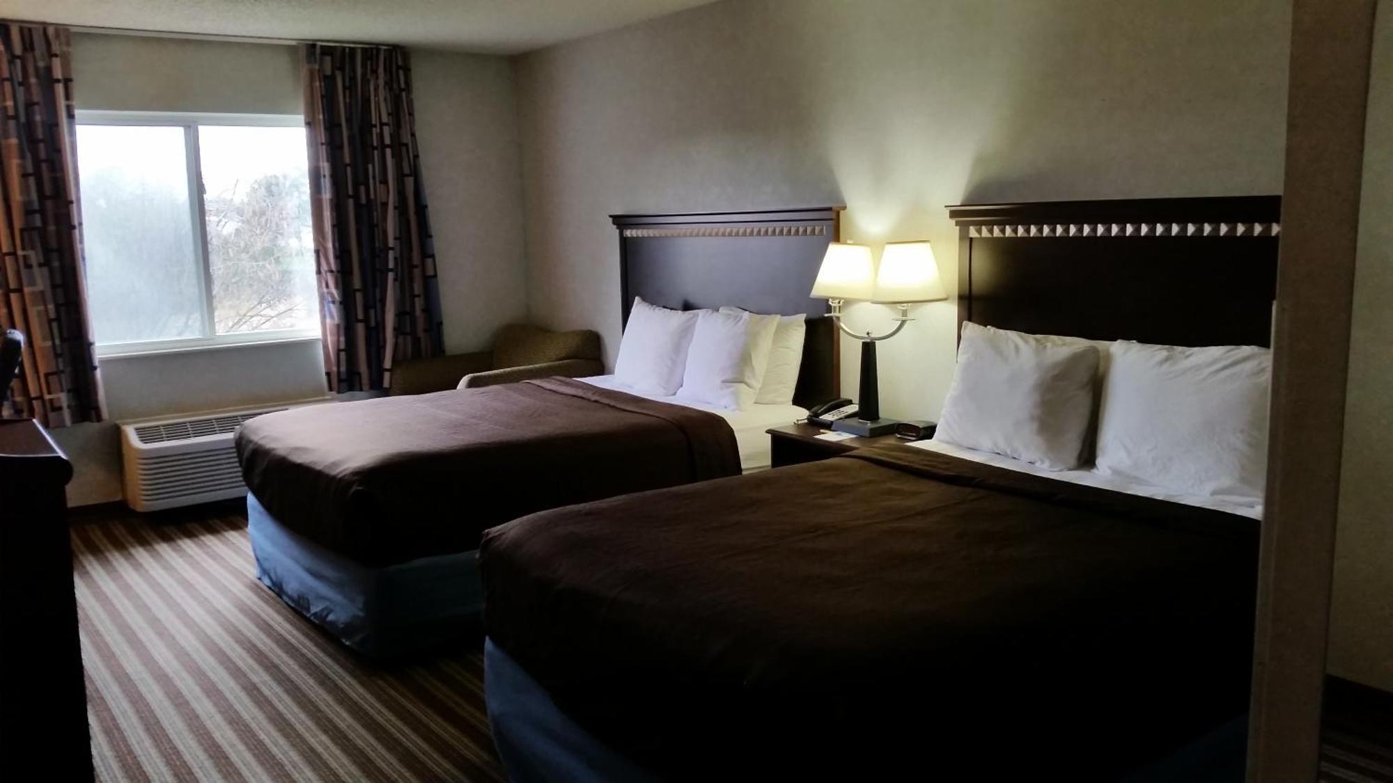 Queen Room Two Queen Beds Non-Smoking
