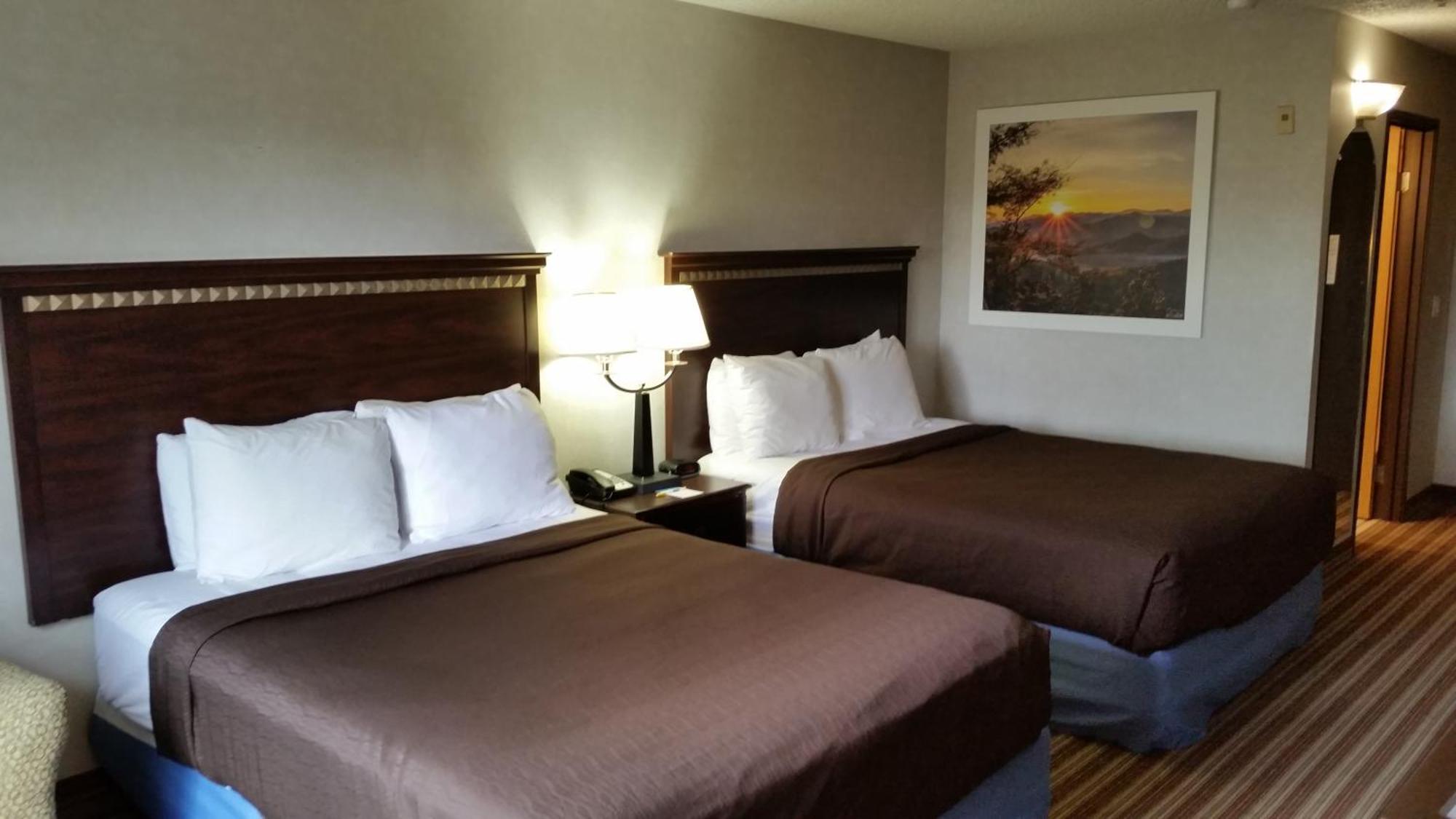 Queen Room Two Queen Beds Non-Smoking