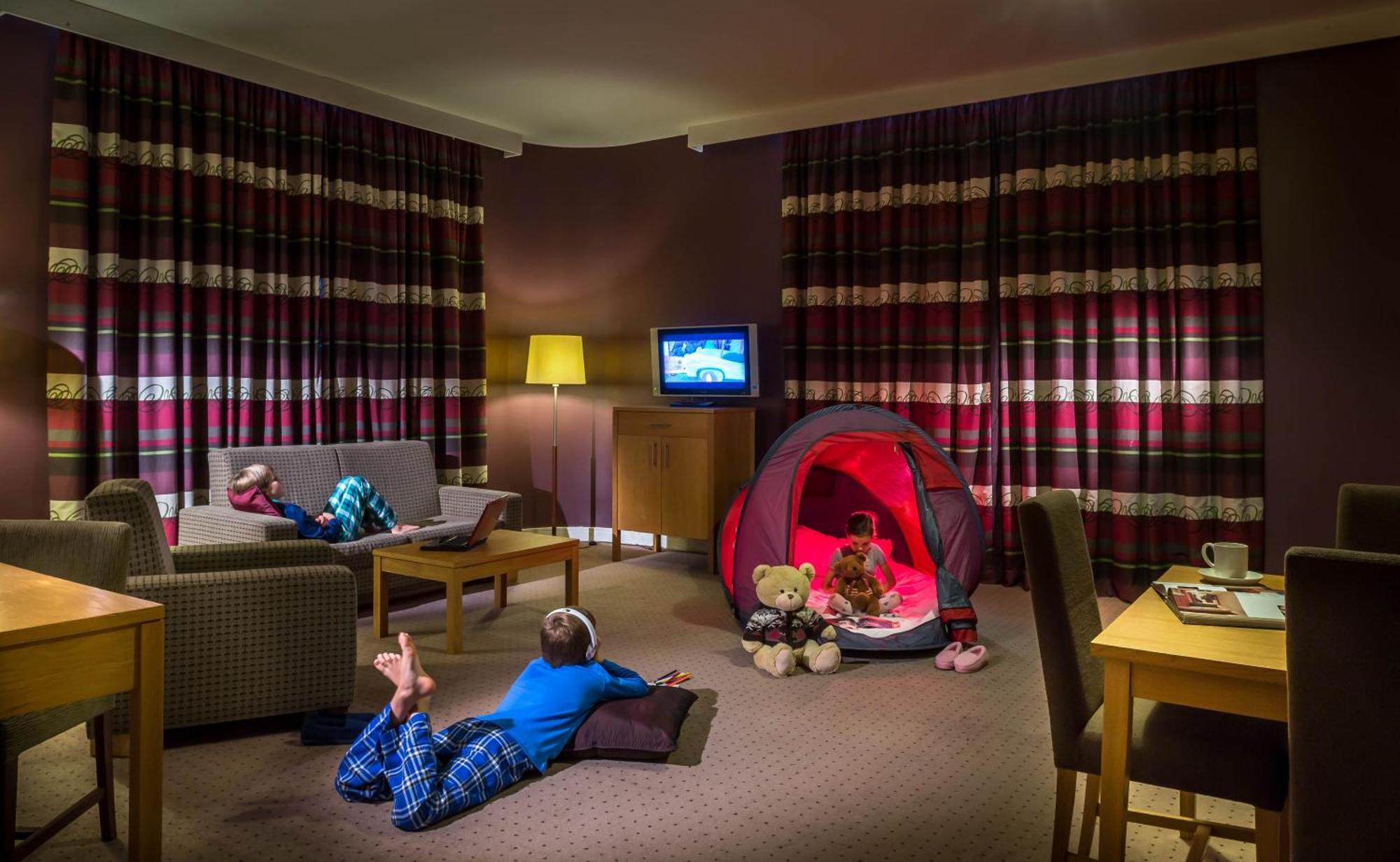 Large two bedroom Family Suite,1226962589:JPEG