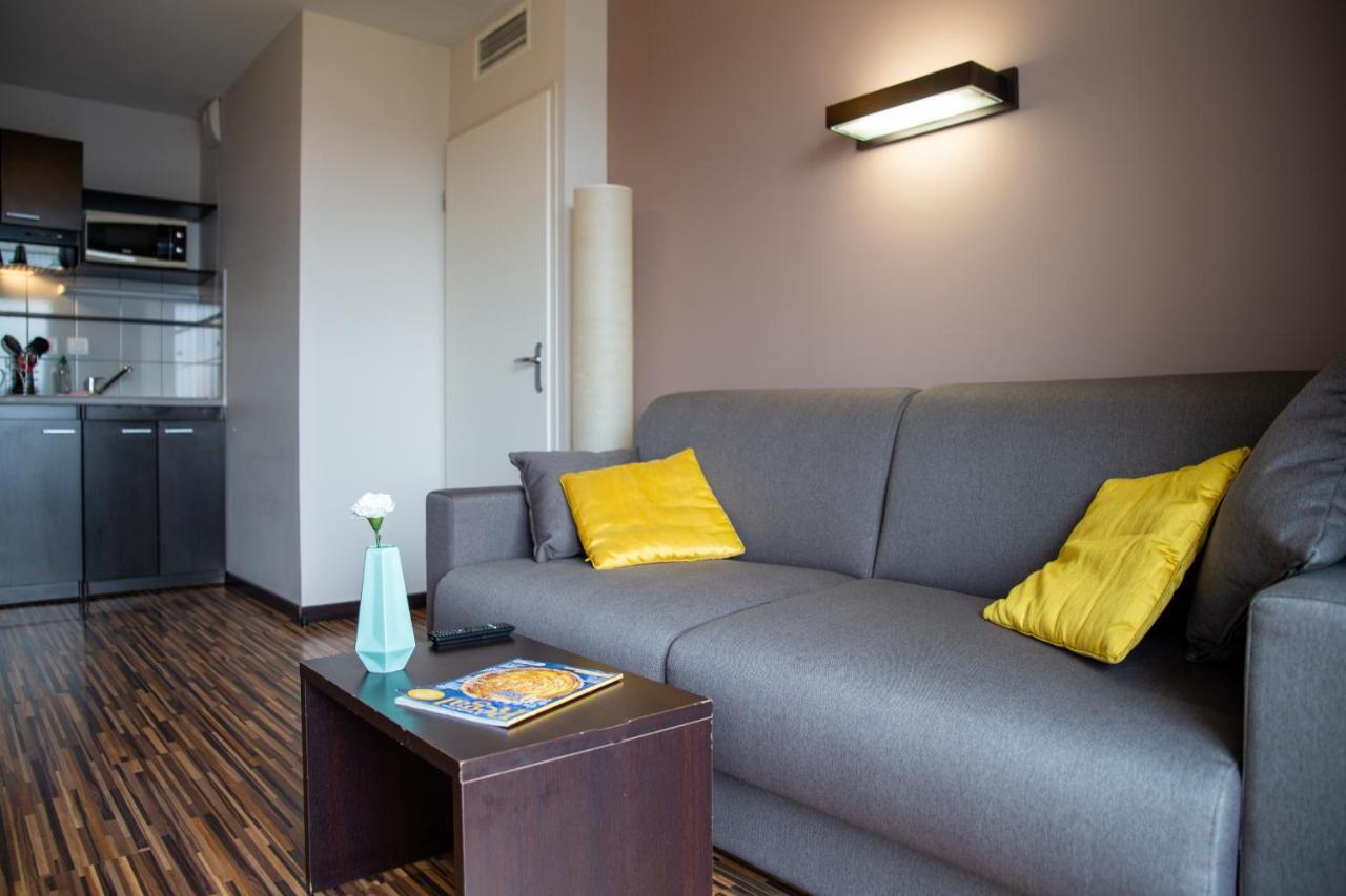 Superior One-Bedroom Apartment,1629892290:JPEG