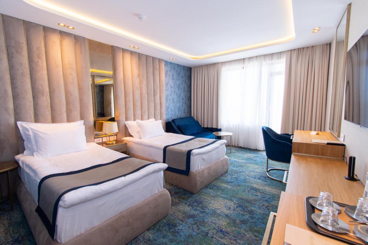 Deluxe Double or Twin Room Beach Access