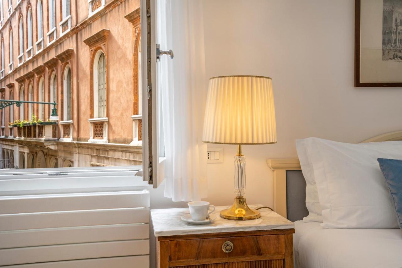 Deluxe Double Room Canal View