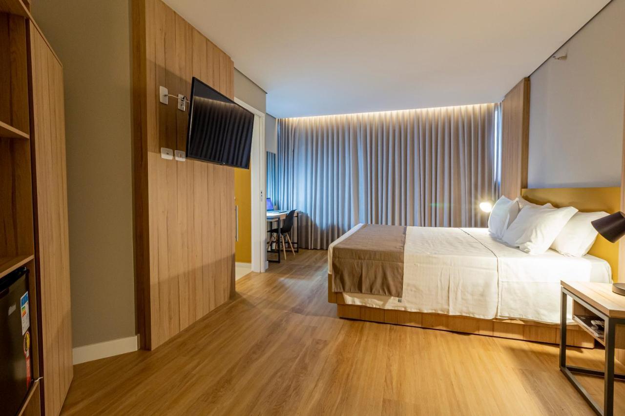 Quarto Superior com Cama King-size