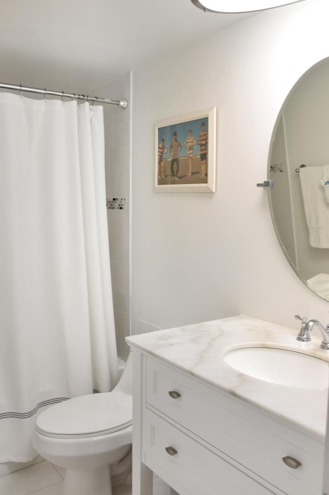 Deluxe Cityview Suite 1 Bedroom & 15 Bath Balcony