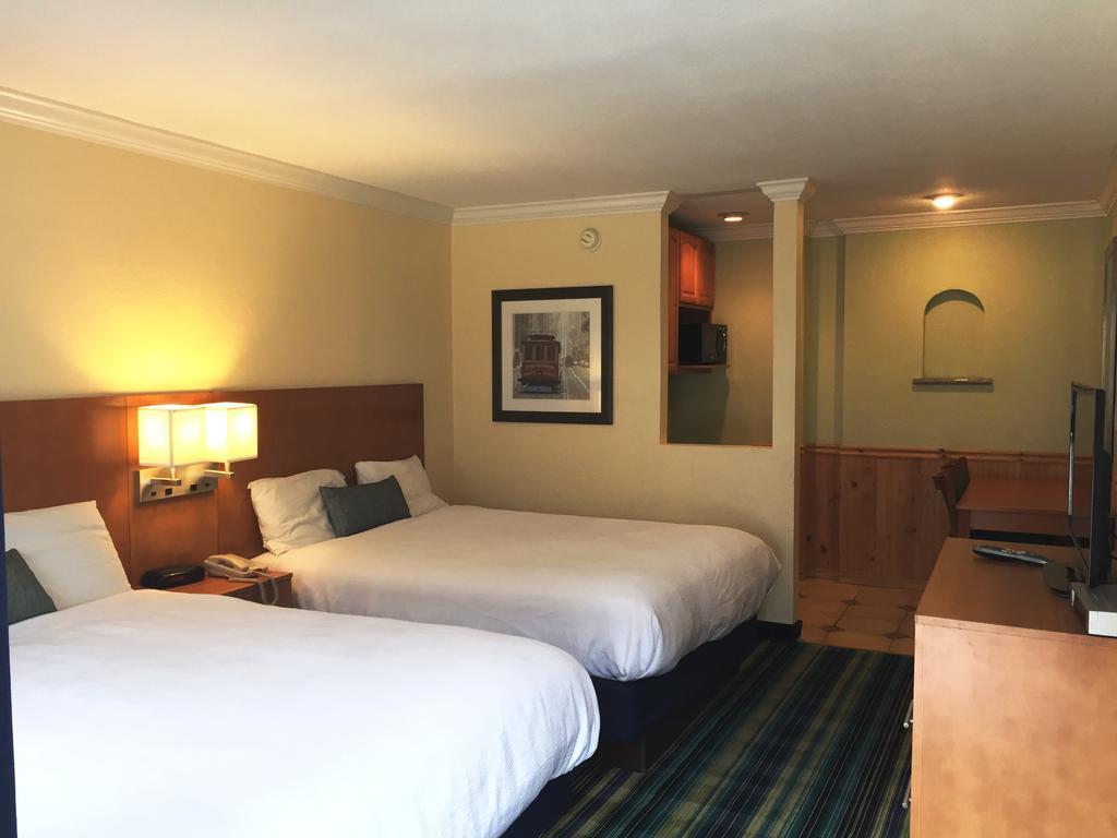 Queen Zimmer mit 2 Queensize-Betten - behindertengerecht