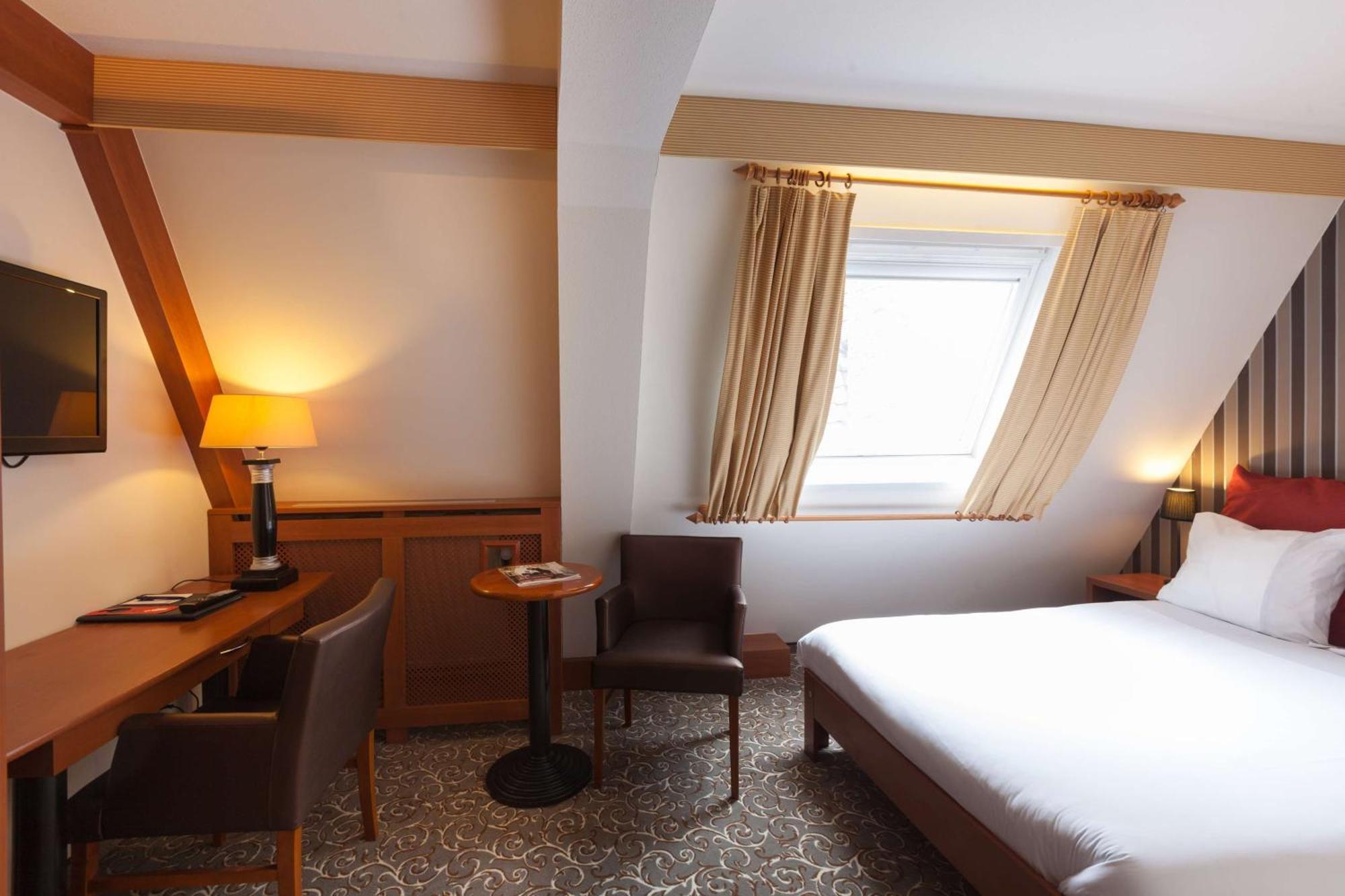 Chambre Double Basique - Non-Fumeurs