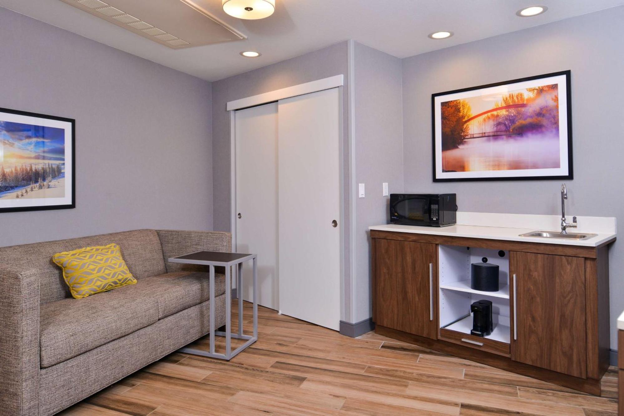 Suite Two Queen Beds Bath Tub Mobility Hearing Access or Non-Smoking