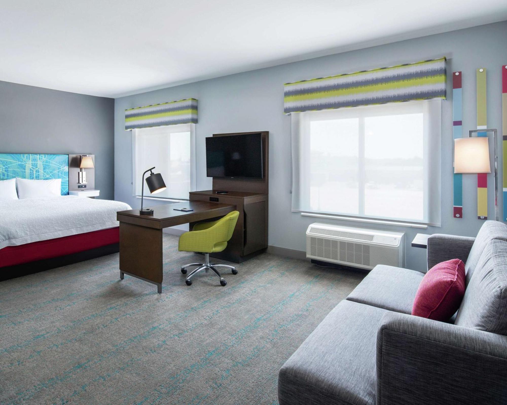 King Studio Suite with Sofa Bed - Non-Smoking