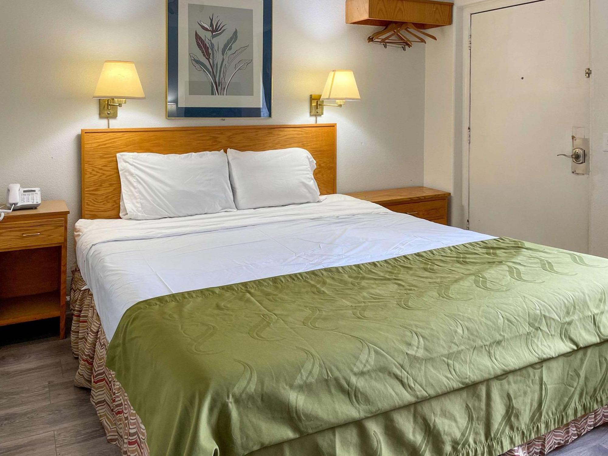 Standard King Room