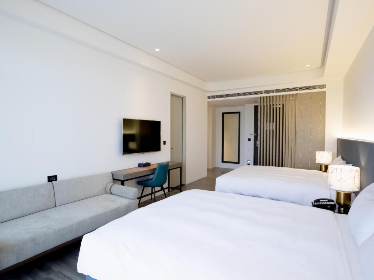 Quadruple Room with Lake View