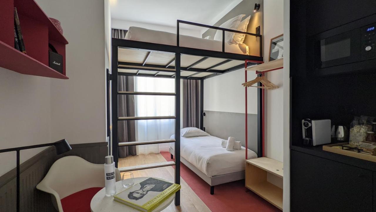 Habitación Triple con vistas al jardín