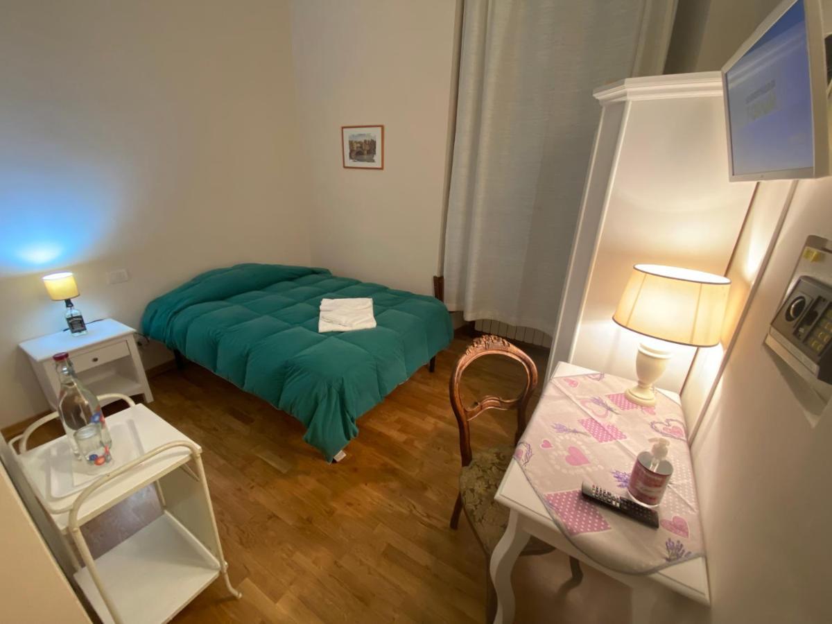 Single Room French Bed