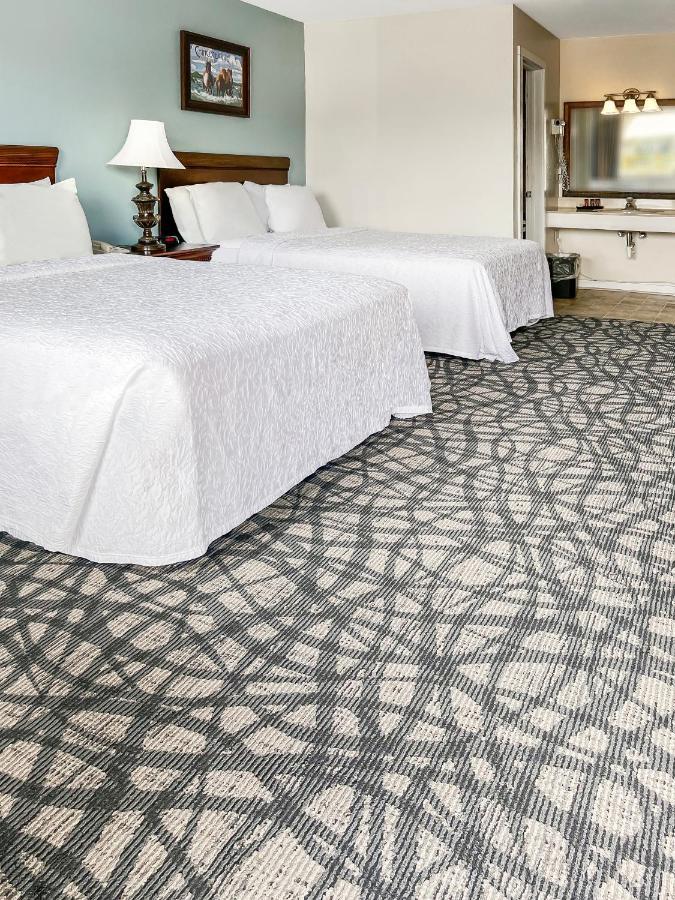 Deluxe Queen Room with Two Queen Beds - Non-Smoking,1549646599:JPEG