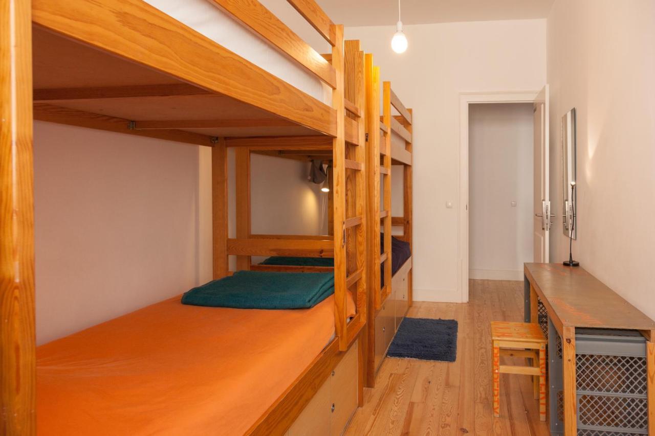 Cama em Dormitório Feminino com 4 Camas