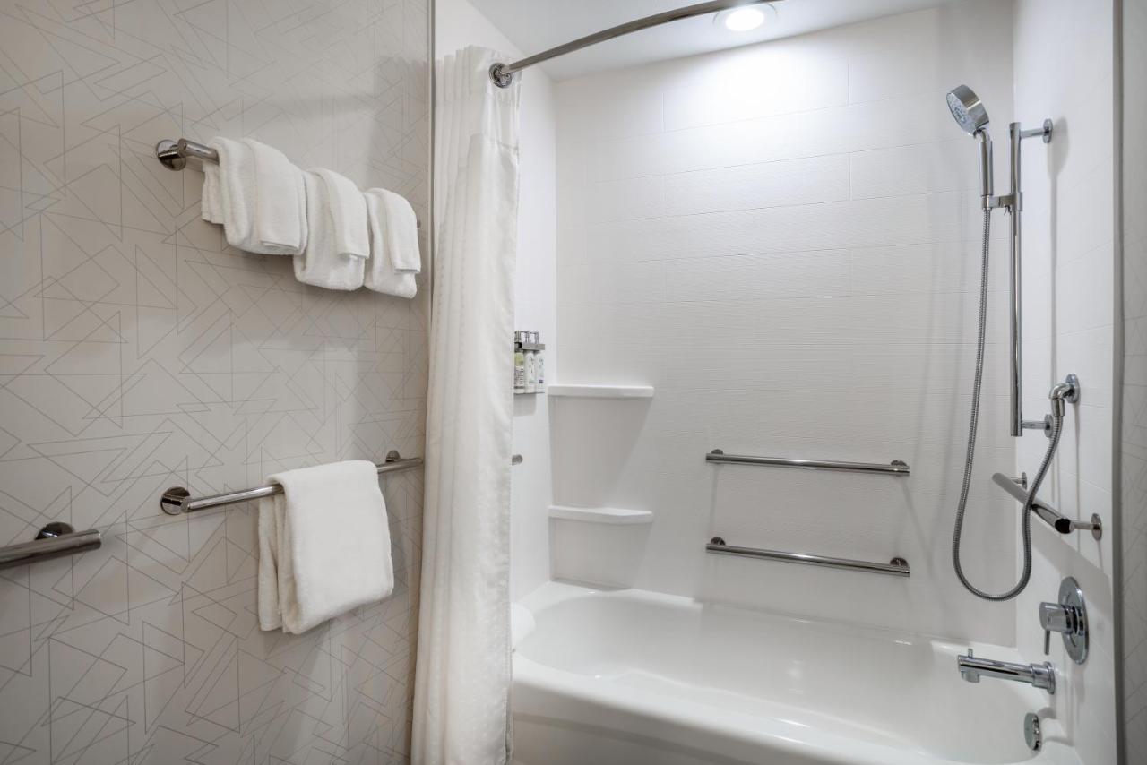 King Room Mobility Access or Hearing Accessible