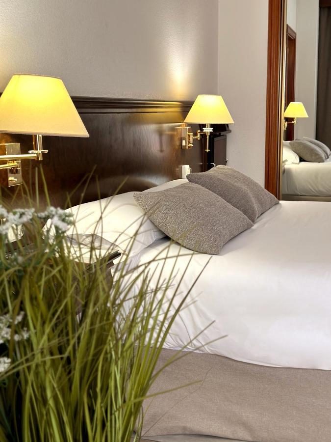 Queen Room,1399020440:JPEG