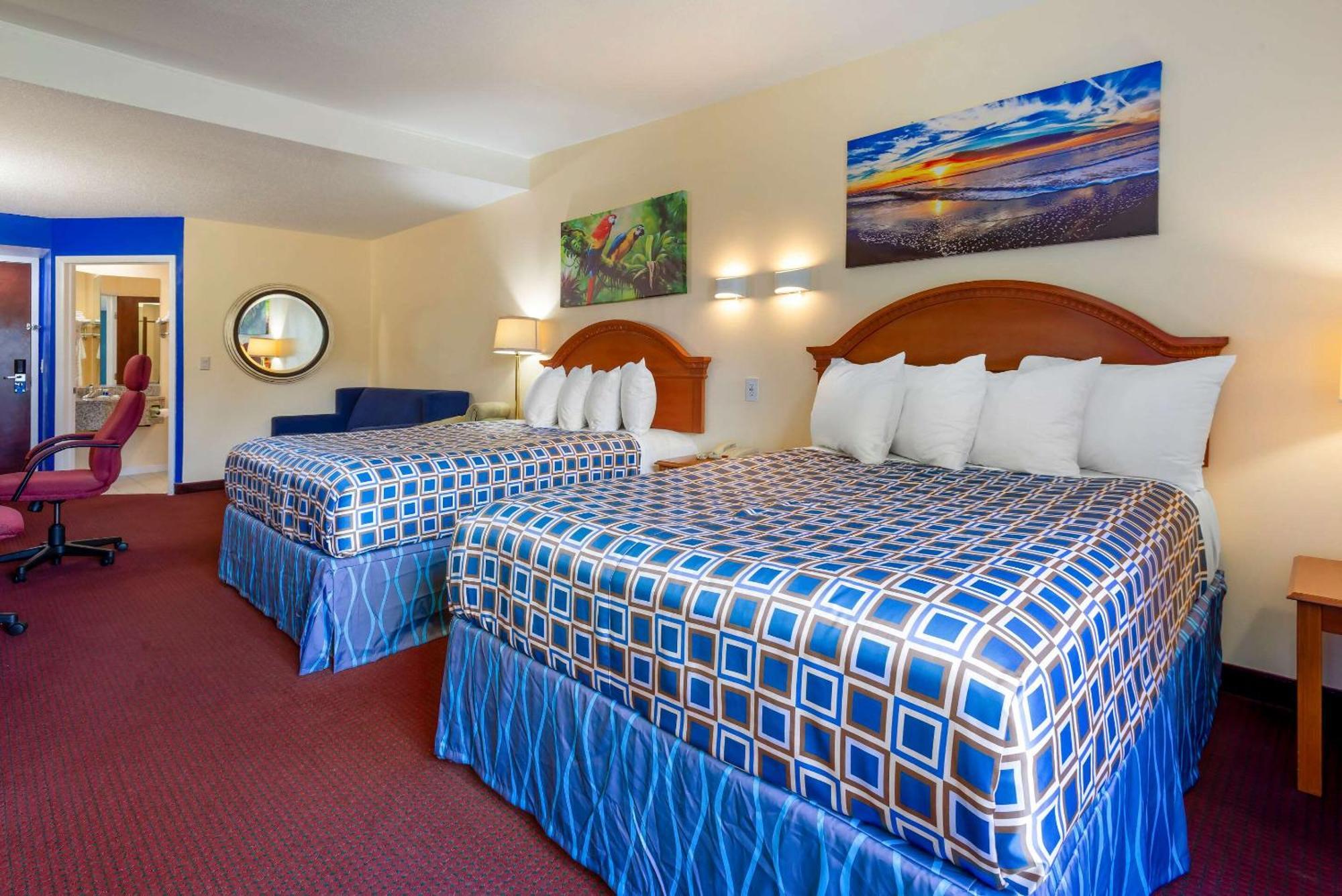 Queen Suite Two Queen Beds Non-Smoking