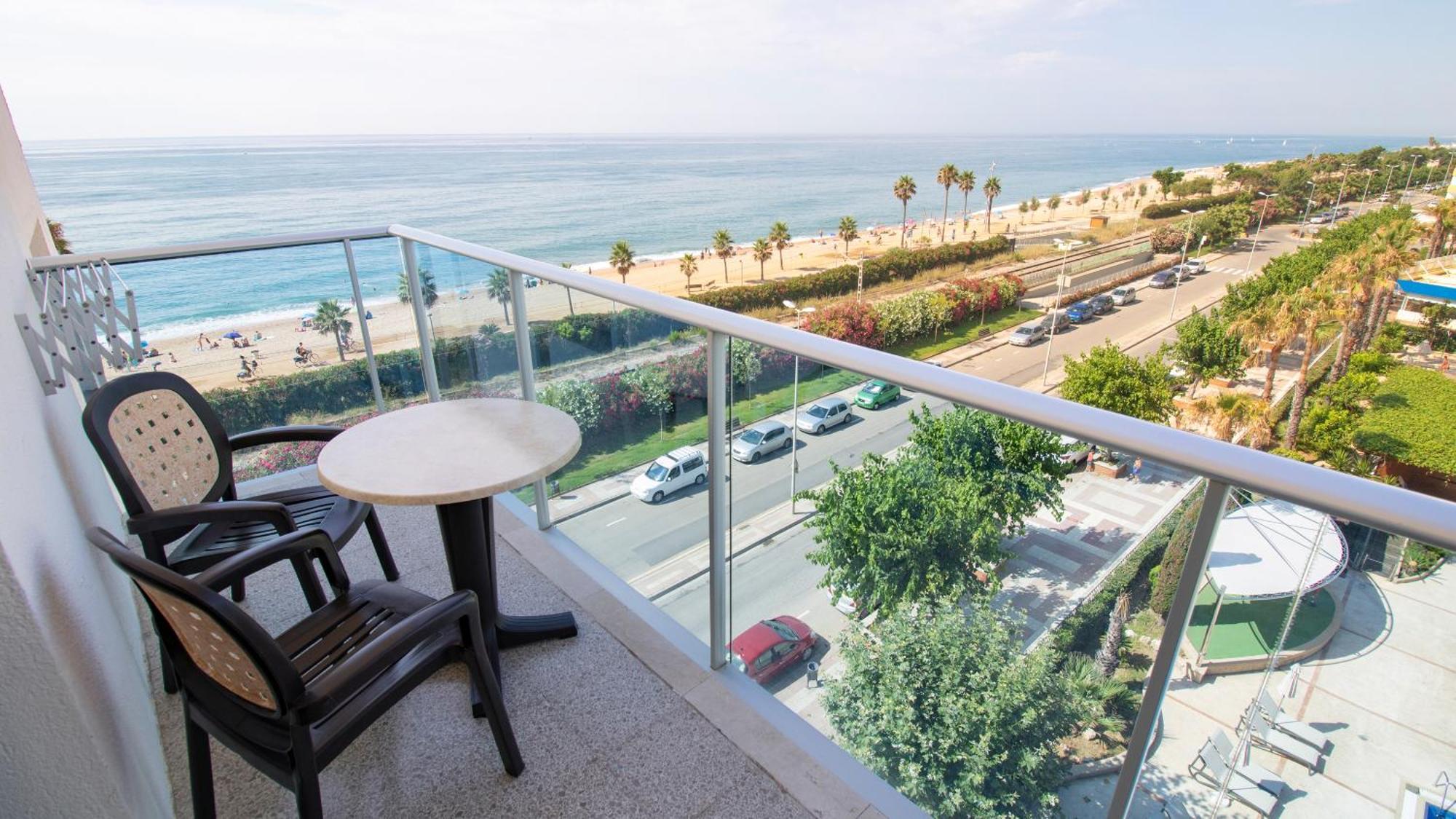 Quadruple Room Sea or Pool View