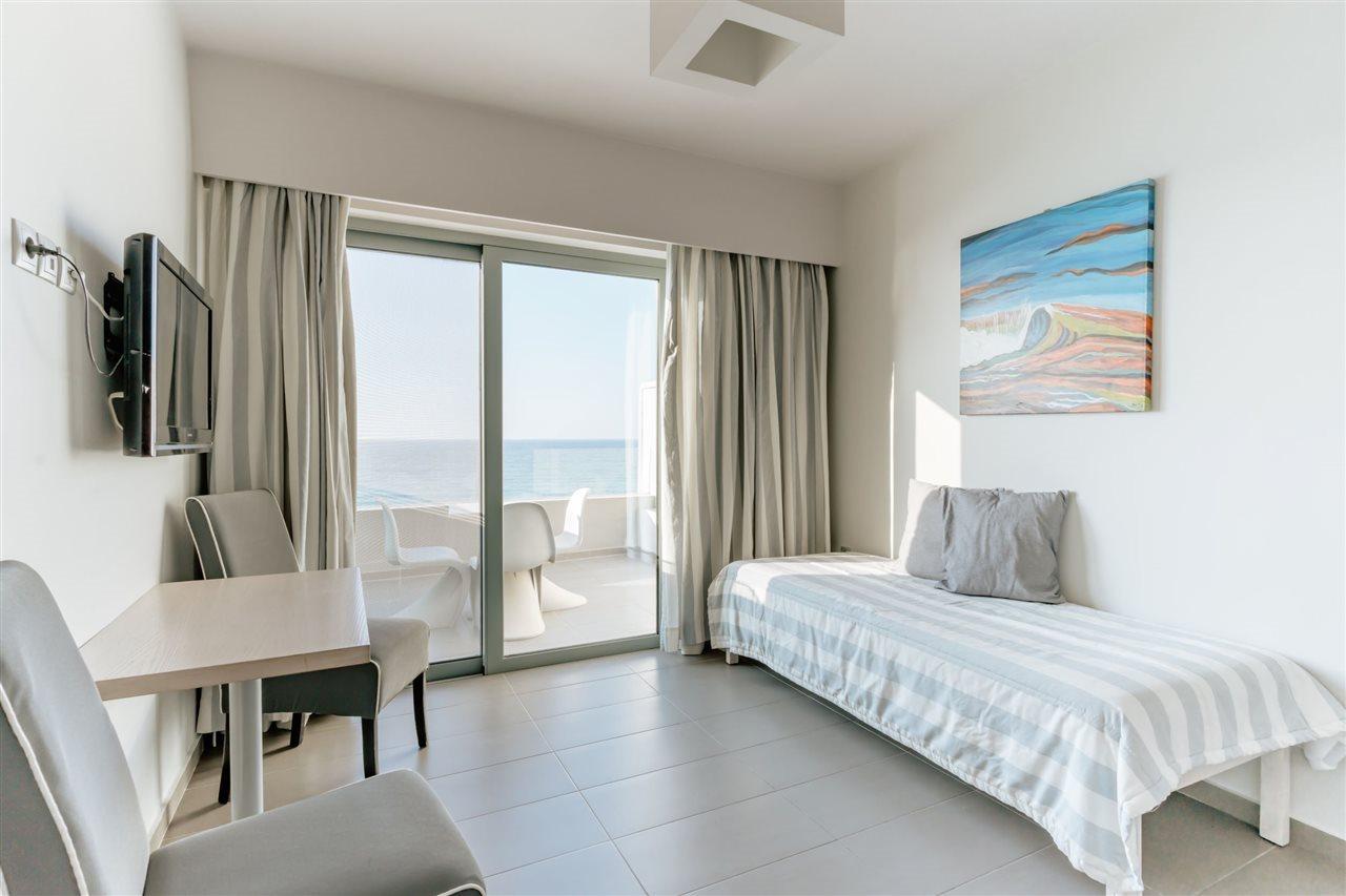 Superior Triple Room Sea View