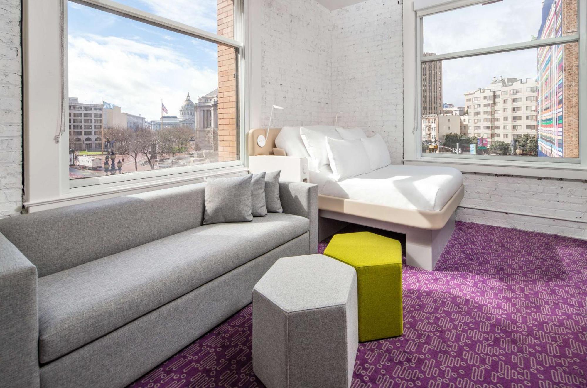 Corner Queen Room