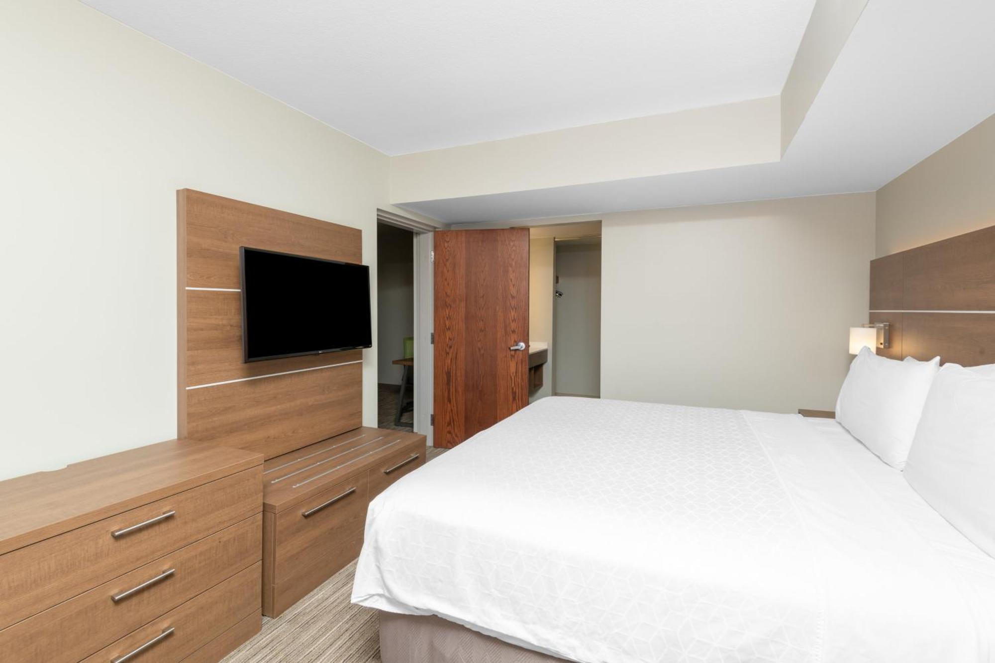 Two-Bedroom Suite