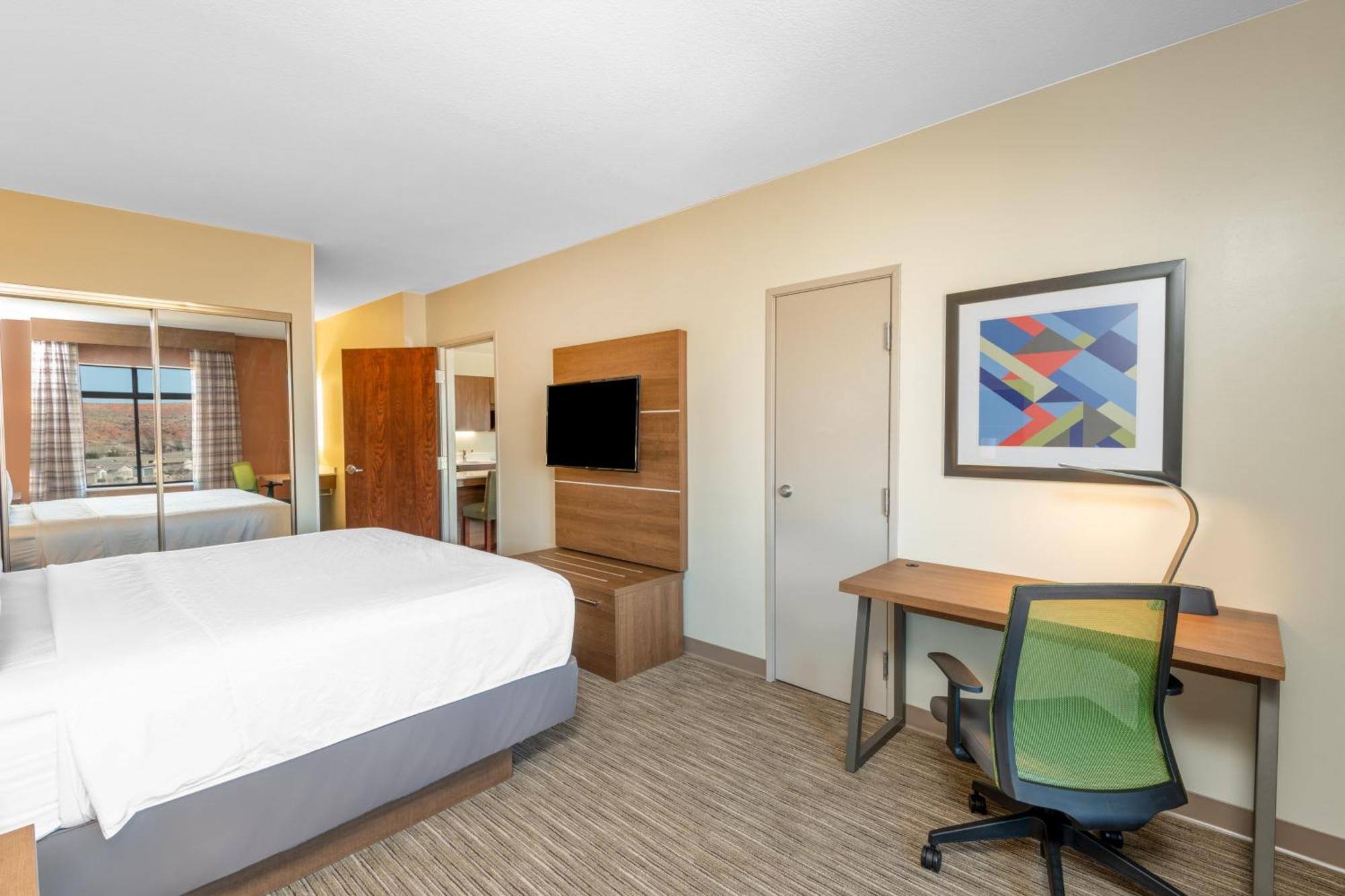 One-Bedroom Suite Jetted Tub