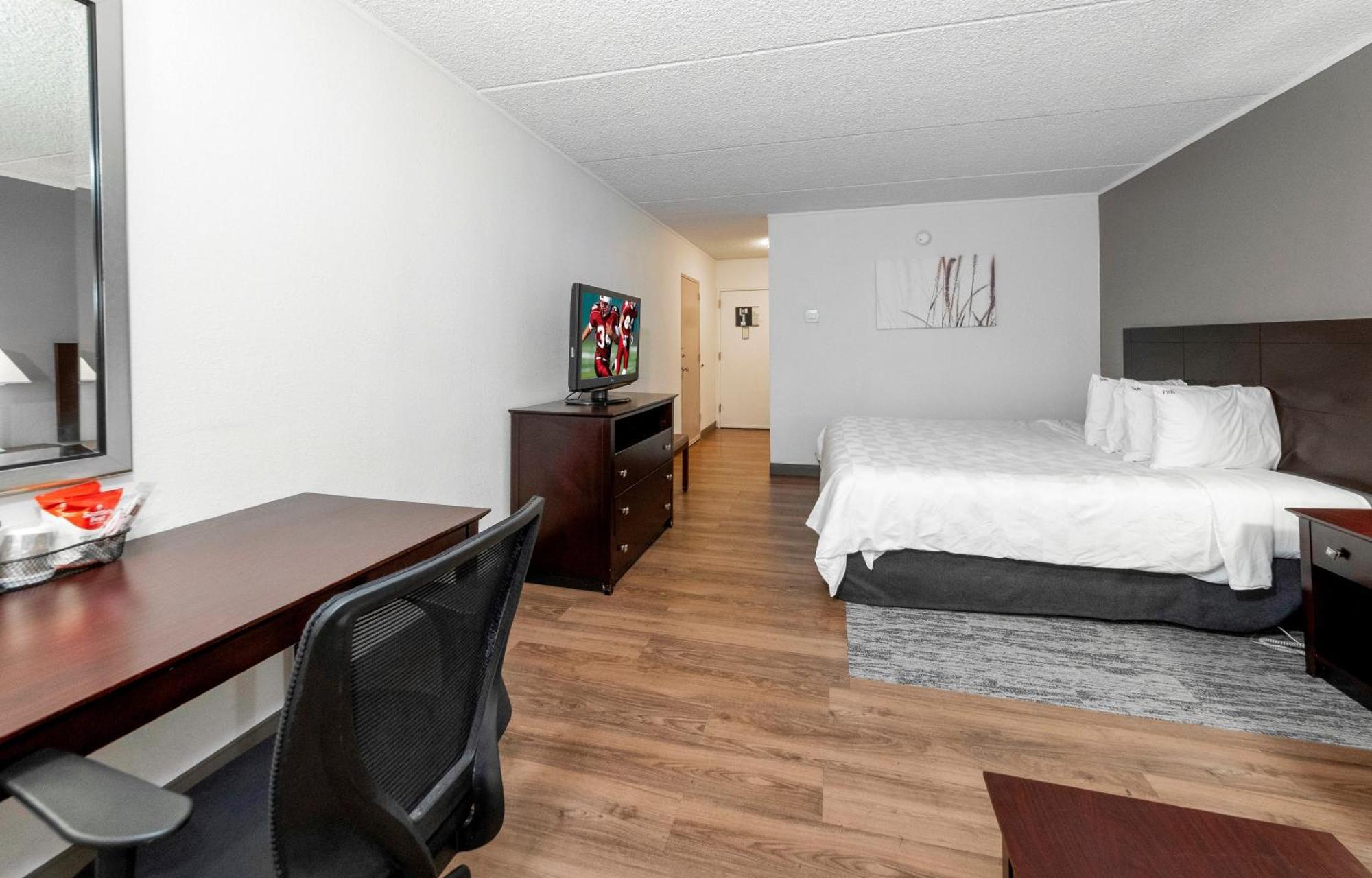 Deluxe King Room Disability Access or Smoke