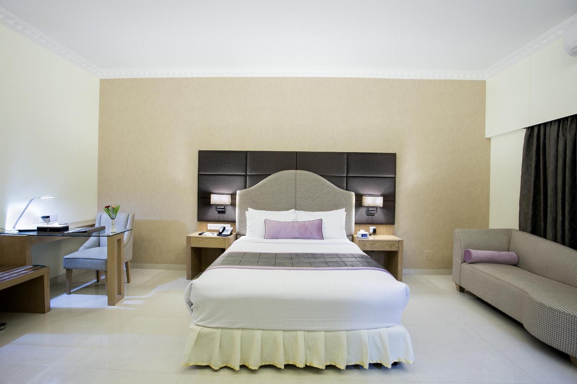 Deluxe Queen Room