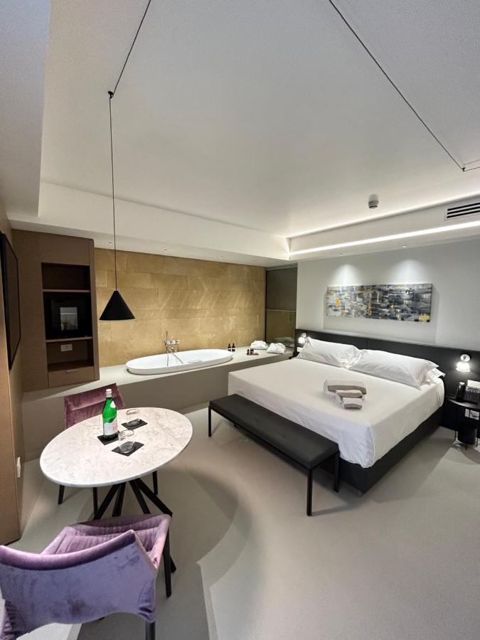 Kamer met Kingsize bed en Bubbelbad